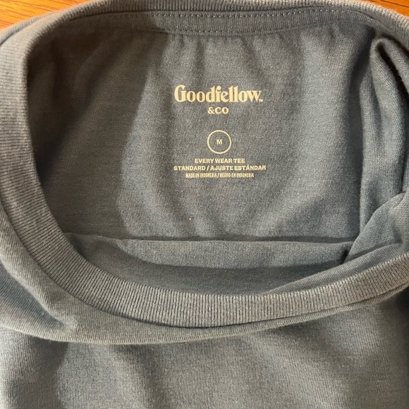 Men’s Goodfellow Crewneck Tshirt - Size Medium - Picture 6 of 6